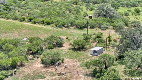 1588 Fm 1470
