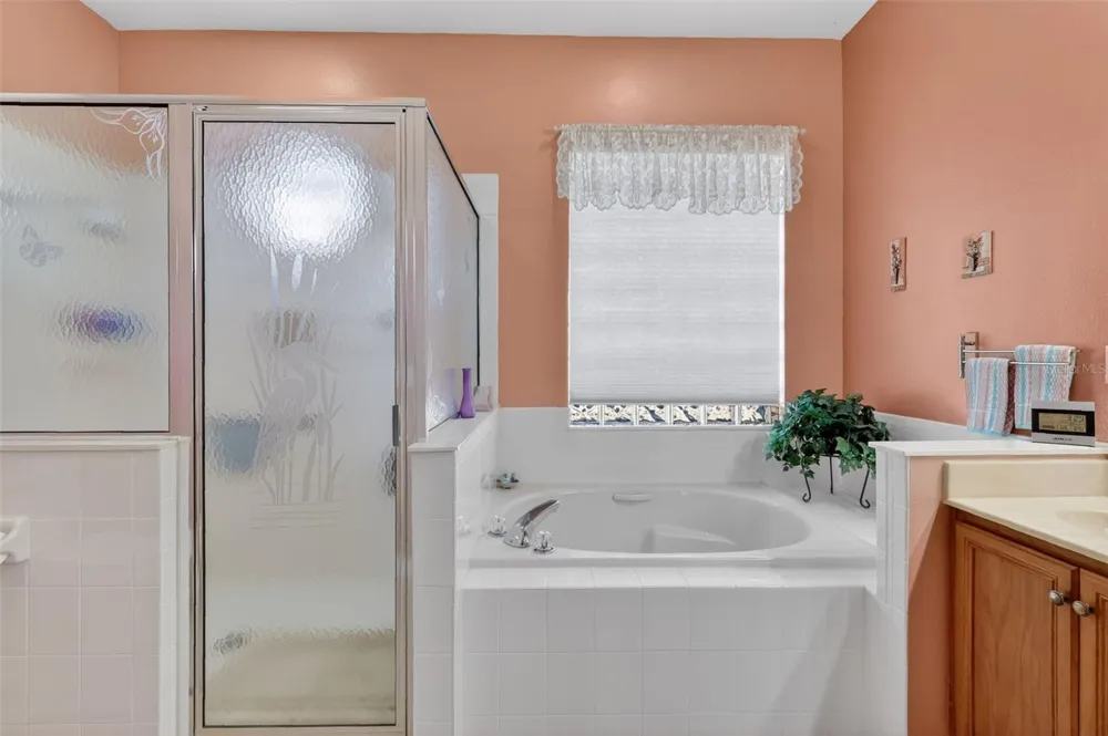 25517 LAUREL VALLEY ROAD Leesburg, FL 34748