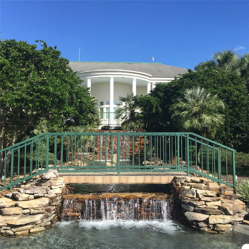 25517 LAUREL VALLEY ROAD Leesburg, FL 34748
