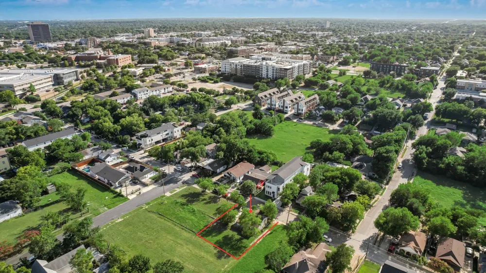 410 Patton Avenue Dallas, TX 75203