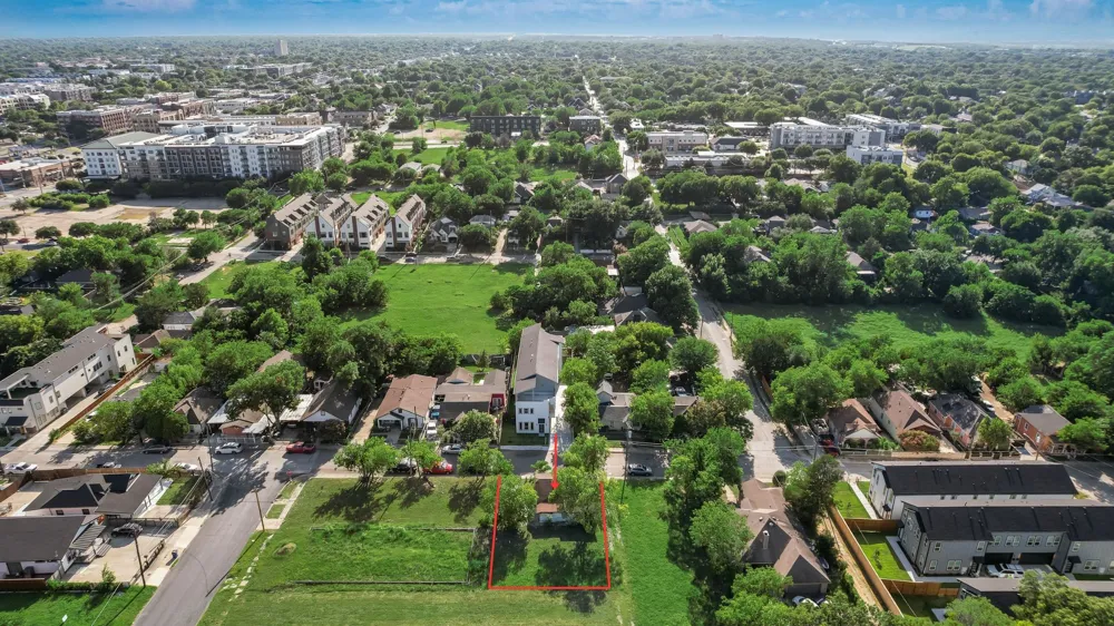 410 Patton Avenue Dallas, TX 75203