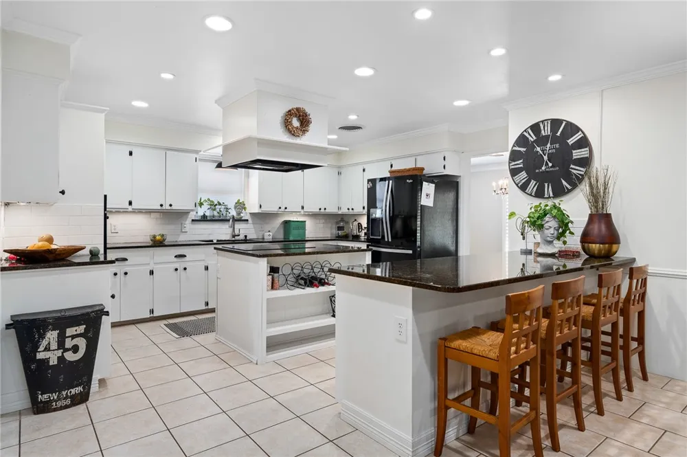 53 Camden Place Corpus Christi, TX 78412