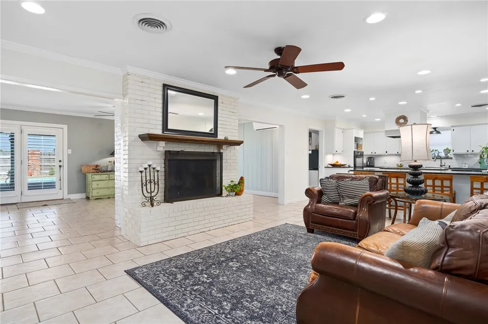 53 Camden Place Corpus Christi, TX 78412