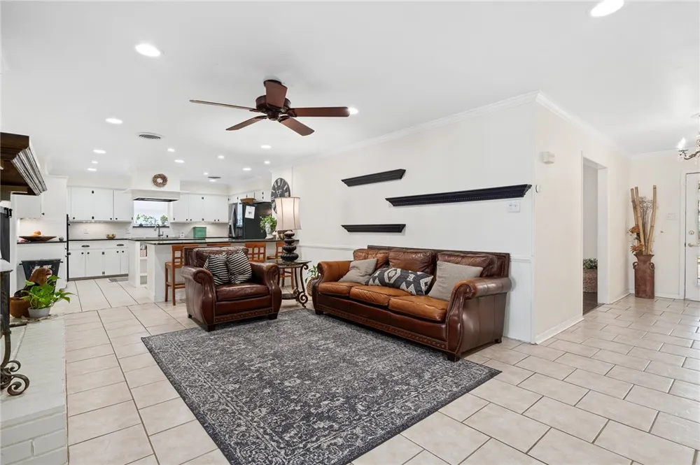 53 Camden Place Corpus Christi, TX 78412