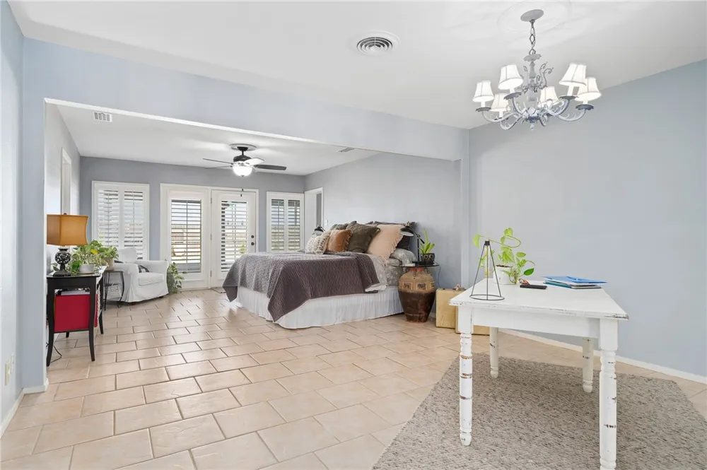 53 Camden Place Corpus Christi, TX 78412