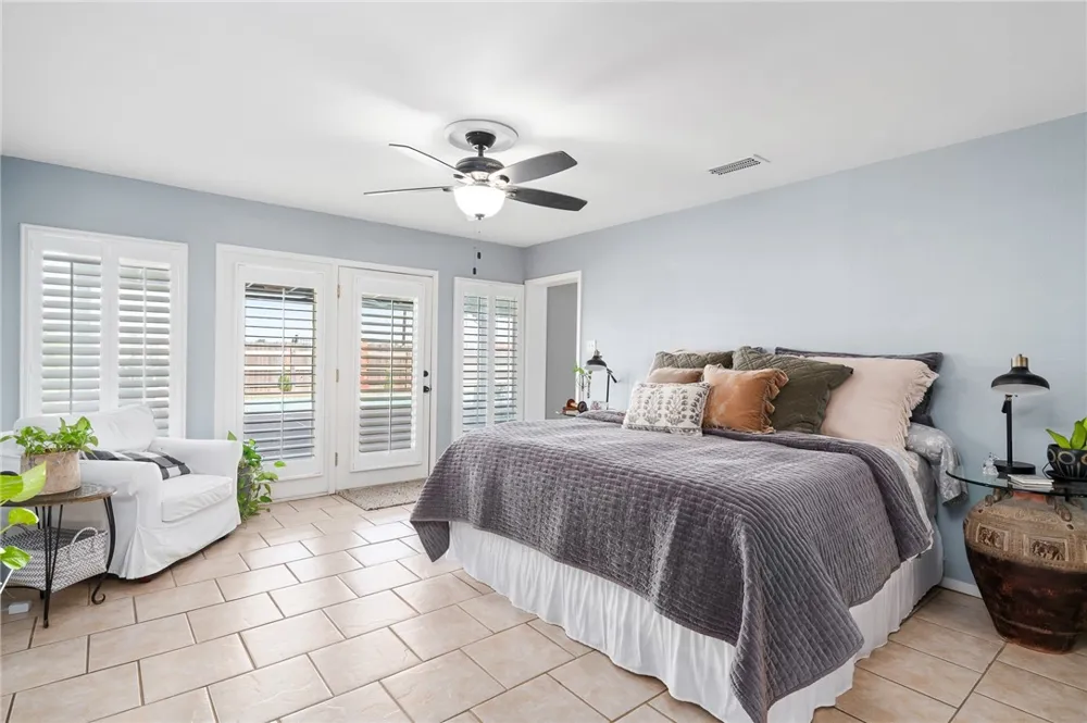53 Camden Place Corpus Christi, TX 78412