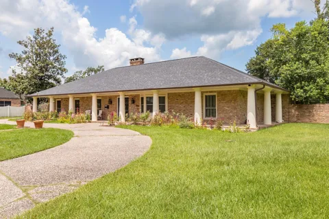 1005 Oak Drive