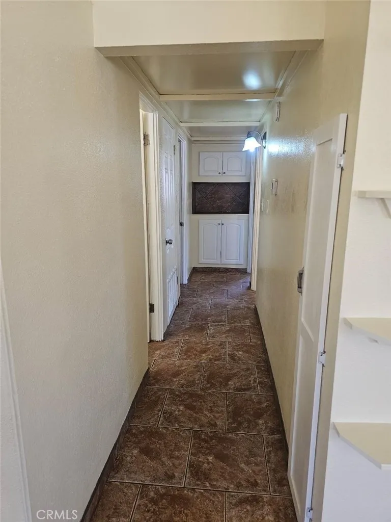 13084 Vaughn San Fernando, CA 91340