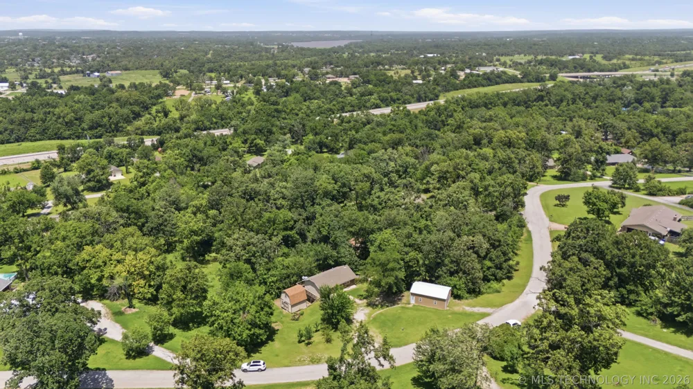 13685 E Crestview Drive Claremore, OK 74019