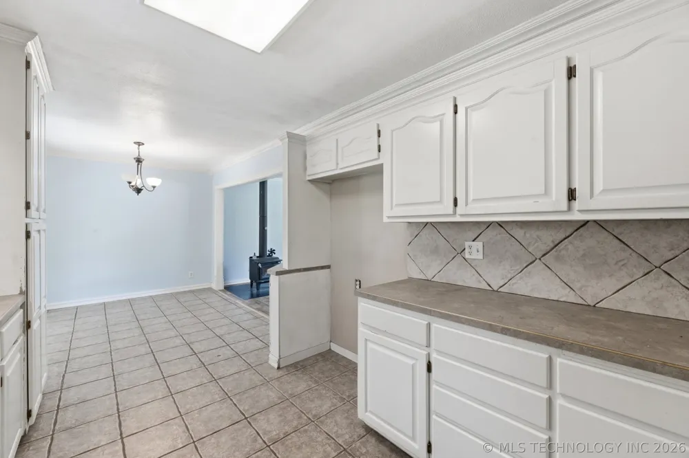 13685 E Crestview Drive Claremore, OK 74019