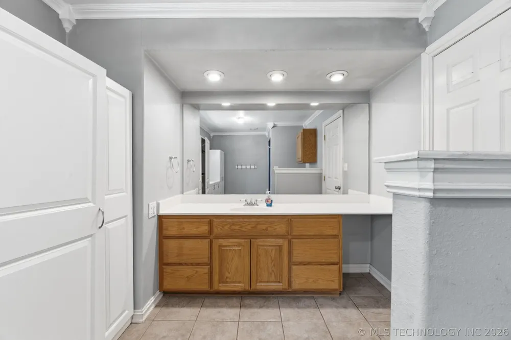 13685 E Crestview Drive Claremore, OK 74019