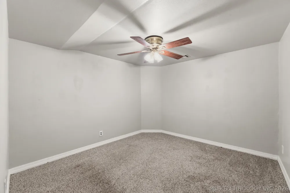 13685 E Crestview Drive Claremore, OK 74019