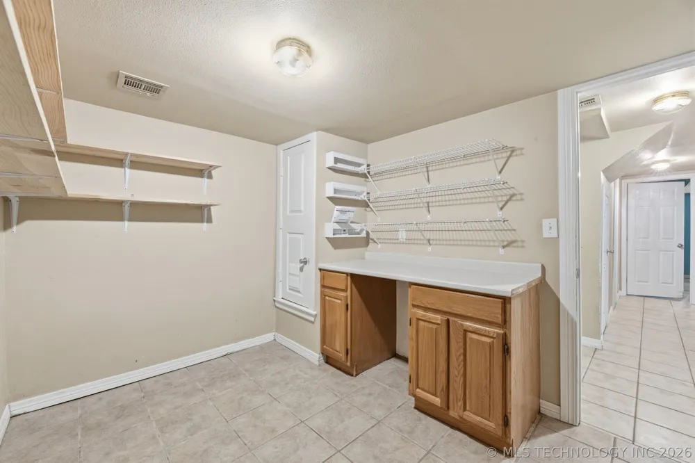 13685 E Crestview Drive Claremore, OK 74019