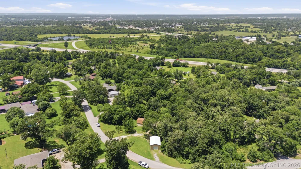 13685 E Crestview Drive Claremore, OK 74019