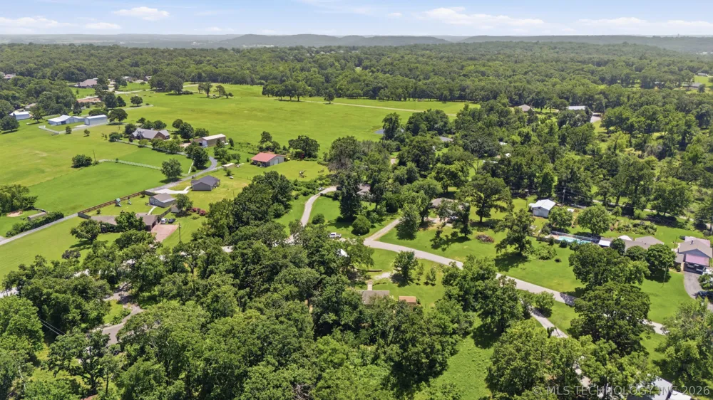 13685 E Crestview Drive Claremore, OK 74019