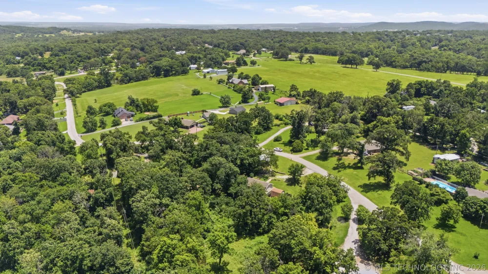 13685 E Crestview Drive Claremore, OK 74019