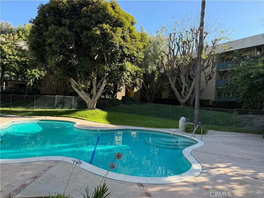 576 Bellflower Long Beach, CA 90814