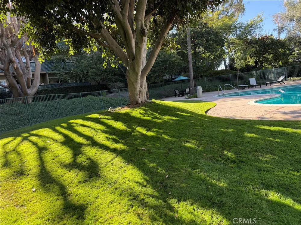 576 Bellflower Long Beach, CA 90814