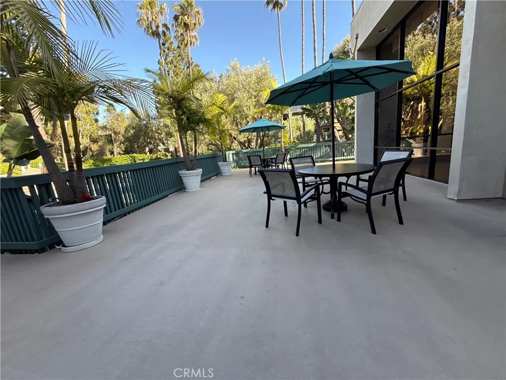 576 Bellflower Long Beach, CA 90814