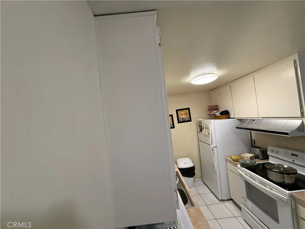576 Bellflower Long Beach, CA 90814