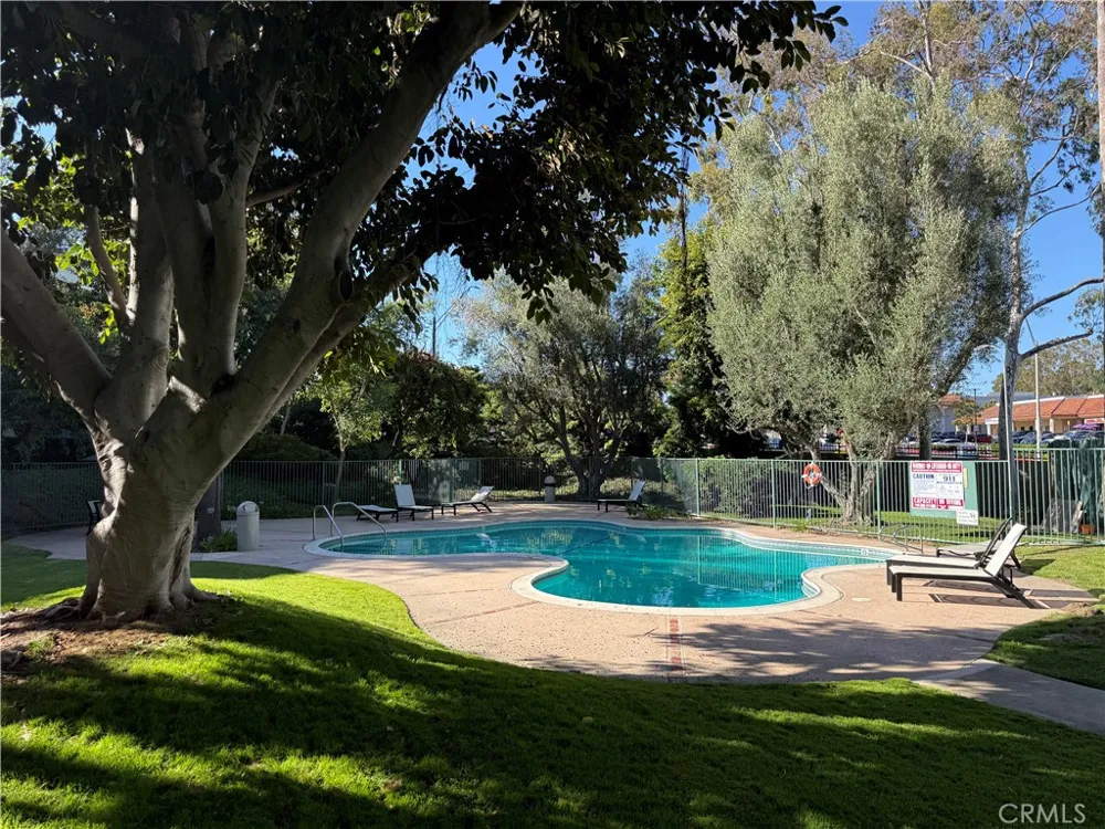 576 Bellflower Long Beach, CA 90814