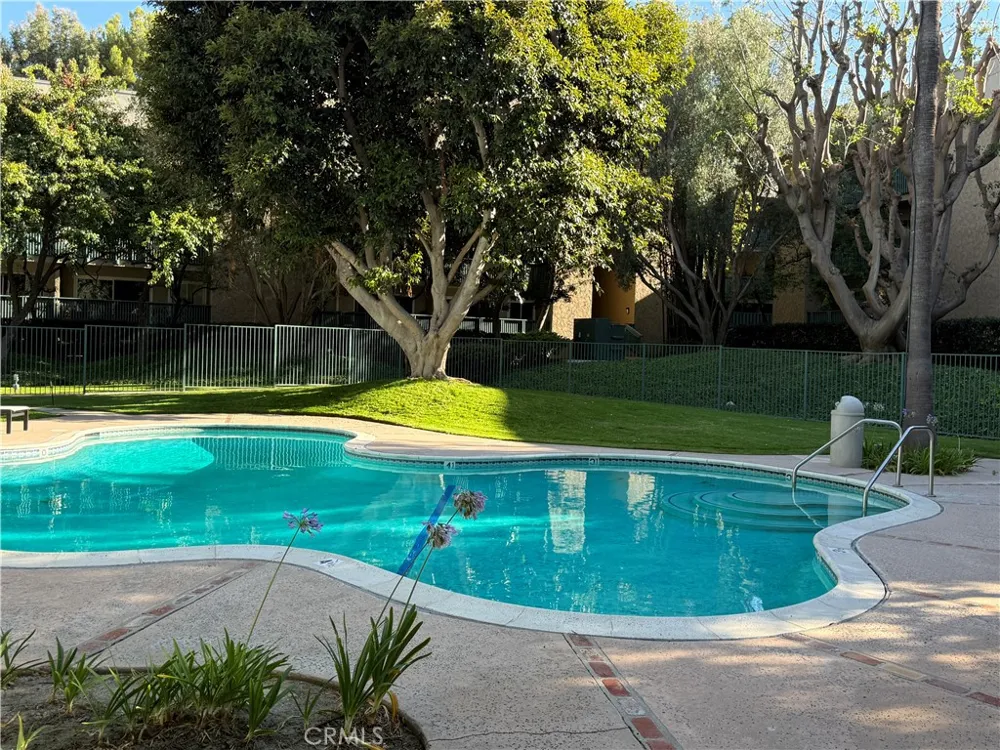576 Bellflower Long Beach, CA 90814