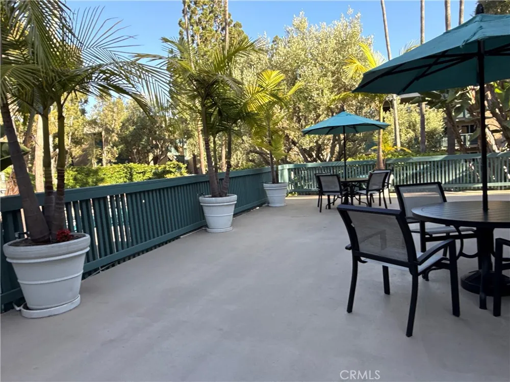 576 Bellflower Long Beach, CA 90814