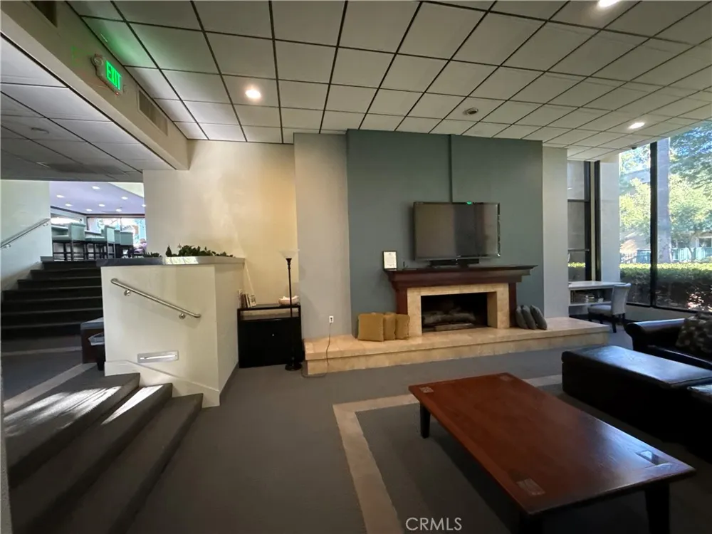 576 Bellflower Long Beach, CA 90814