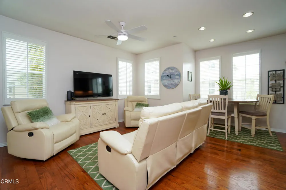 1239 Bayside Lane Oxnard, CA 93035