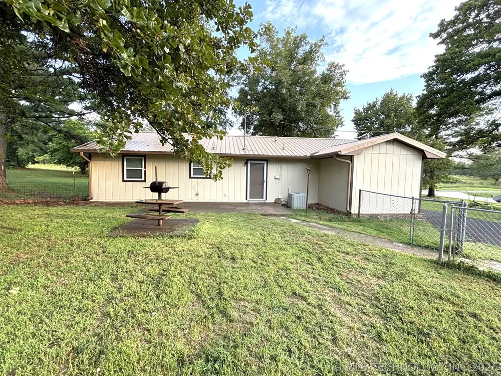 415641 E 1094 Checotah, OK 74426