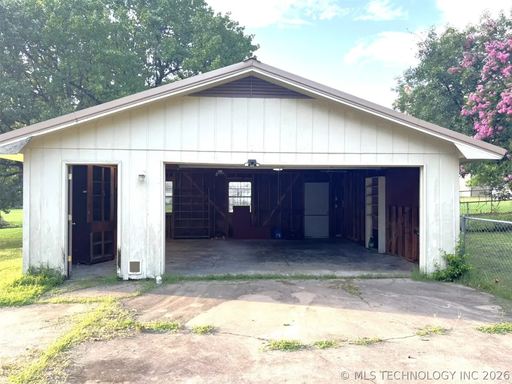 415641 E 1094 Checotah, OK 74426