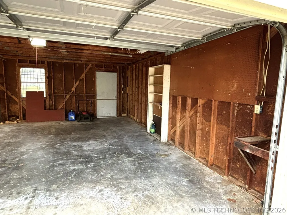 415641 E 1094 Checotah, OK 74426