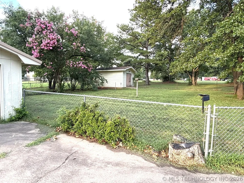 415641 E 1094 Checotah, OK 74426