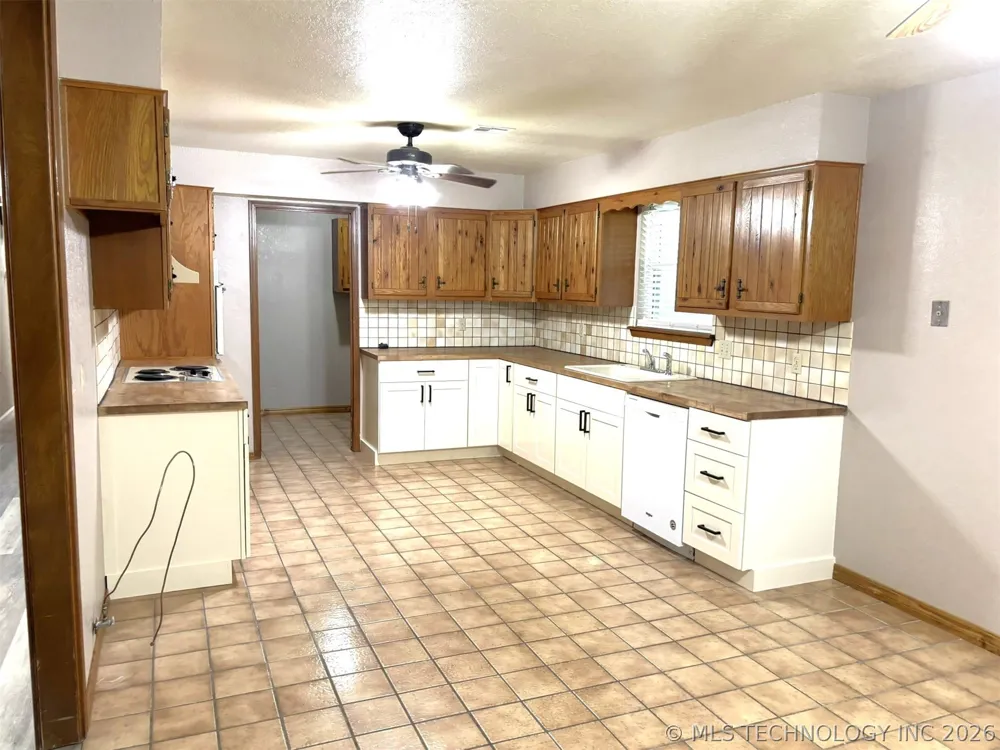 415641 E 1094 Checotah, OK 74426