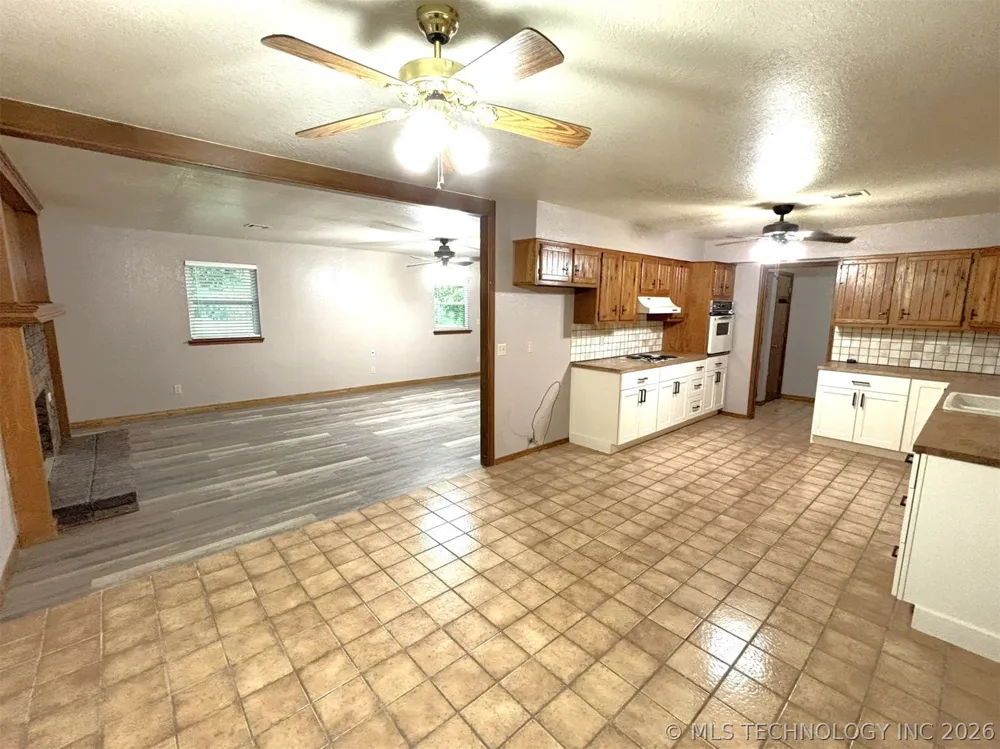 415641 E 1094 Checotah, OK 74426