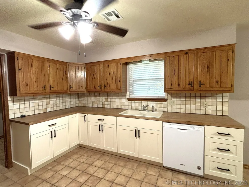 415641 E 1094 Checotah, OK 74426
