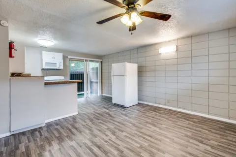 2213 Capri Drive #215