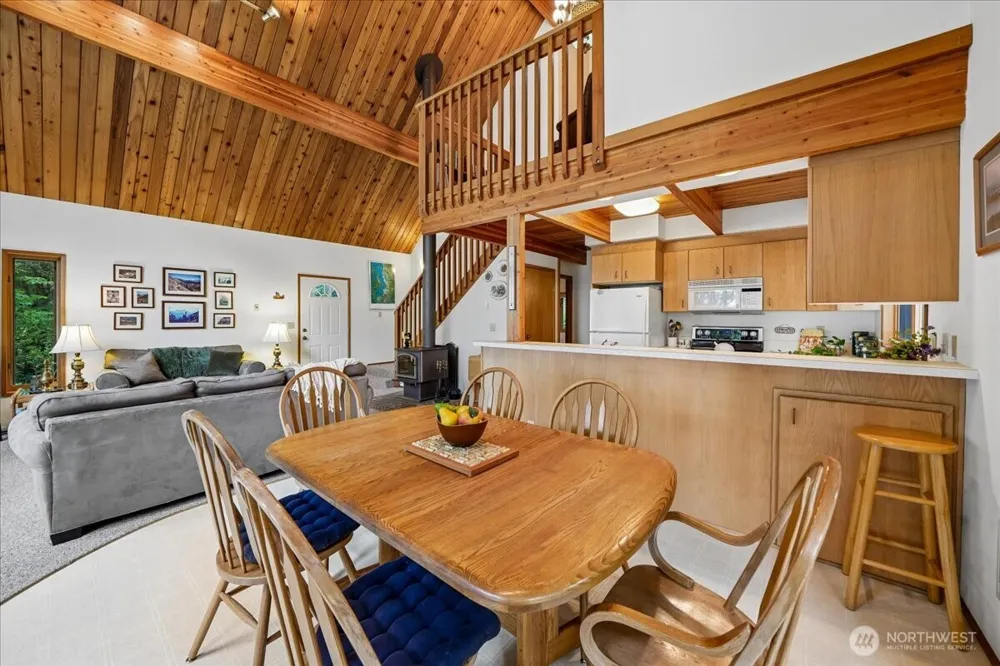14025 96th Street Ct Anderson Island, WA 98303