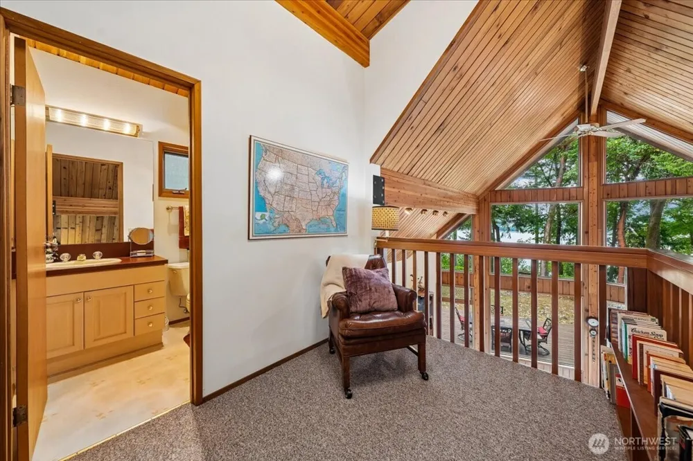 14025 96th Street Ct Anderson Island, WA 98303