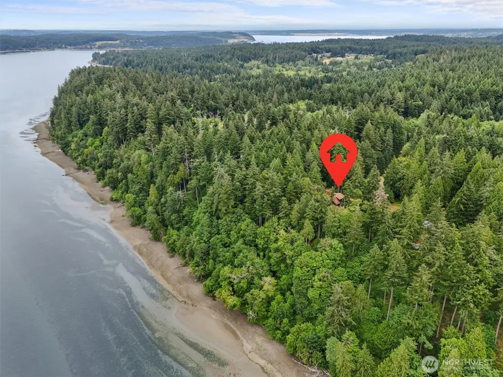 14025 96th Street Ct Anderson Island, WA 98303