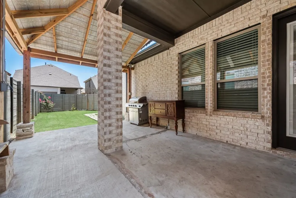 5411 Waterloo Drive Sachse, TX 75048