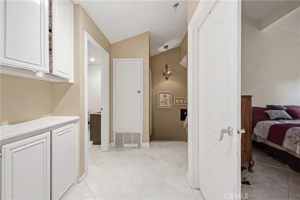 8231 Mason Avenue #C Winnetka, CA 91306