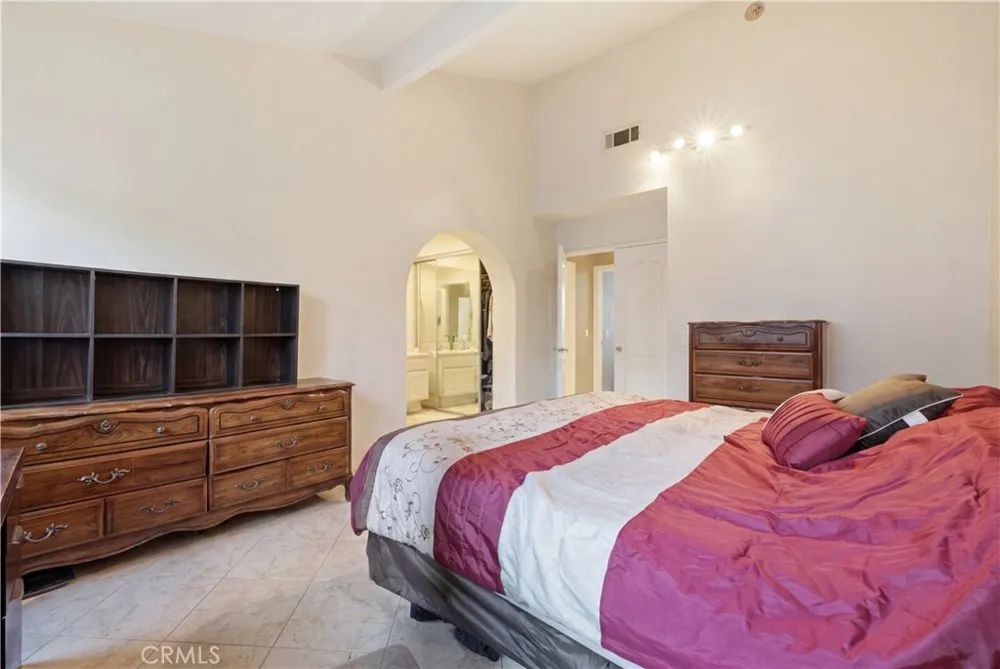 8231 Mason Avenue #C Winnetka, CA 91306