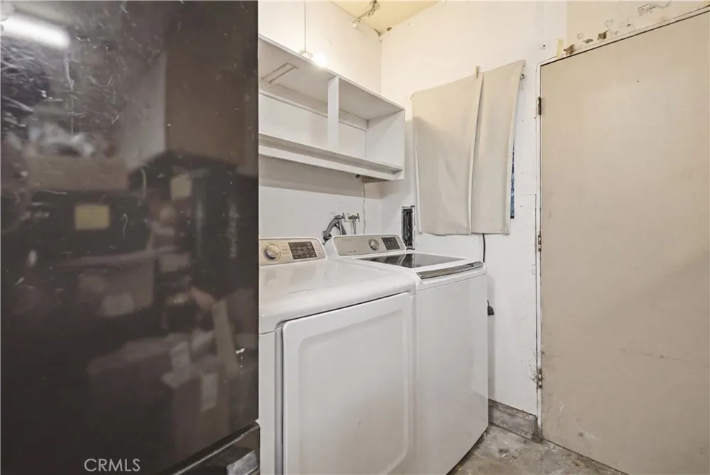 8231 Mason Avenue #C Winnetka, CA 91306