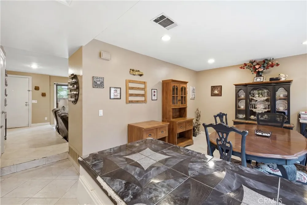 8231 Mason Avenue #C Winnetka, CA 91306
