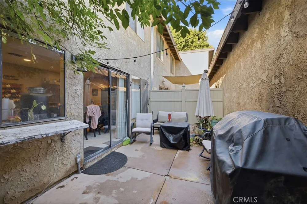 8231 Mason Avenue #C Winnetka, CA 91306