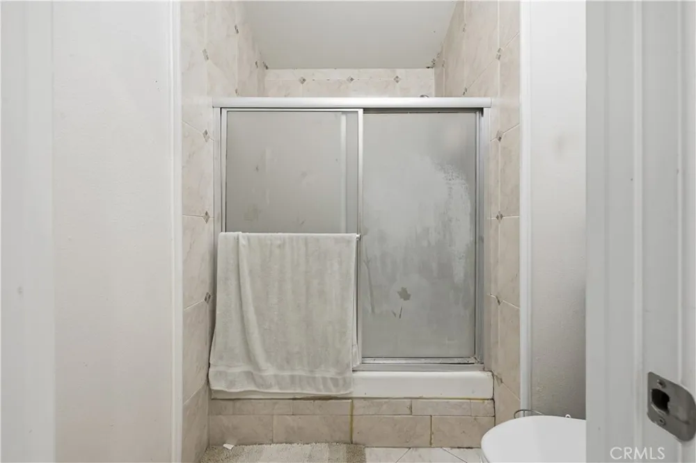 8231 Mason Avenue #C Winnetka, CA 91306