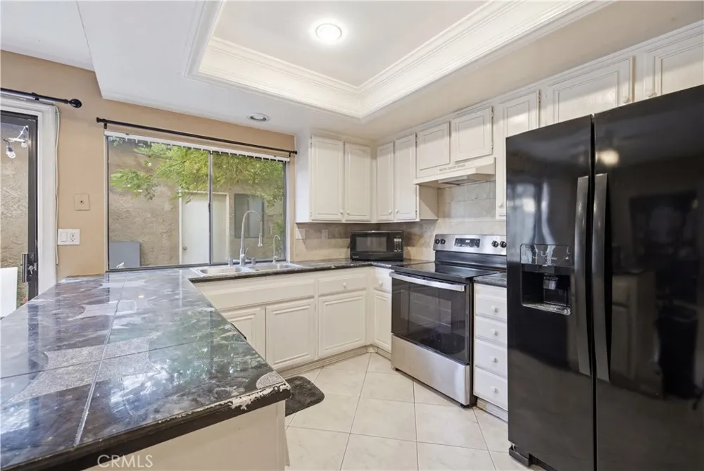 8231 Mason Avenue #C Winnetka, CA 91306