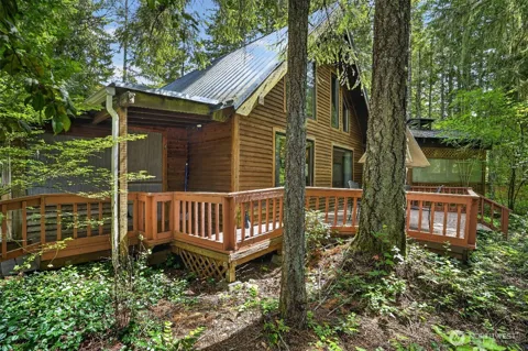 31 Mallard Way W