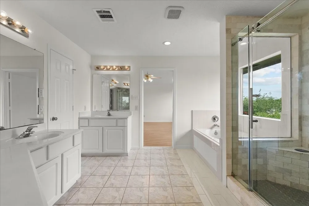 1619 Roaring Springs Lane Seabrook, TX 77586